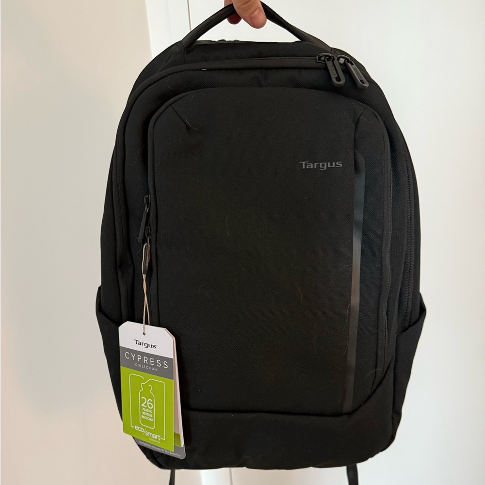NWT Targus 15.6" Cypress Hero Backpack with EcoSmart® (Black)